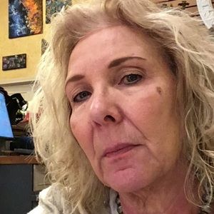 Meet your Posher, Holly